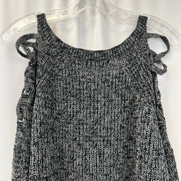 HYFVE Womens Black White Knitted Cold Shoulder Pullover Sweater Size Large - Picture 4 of 9
